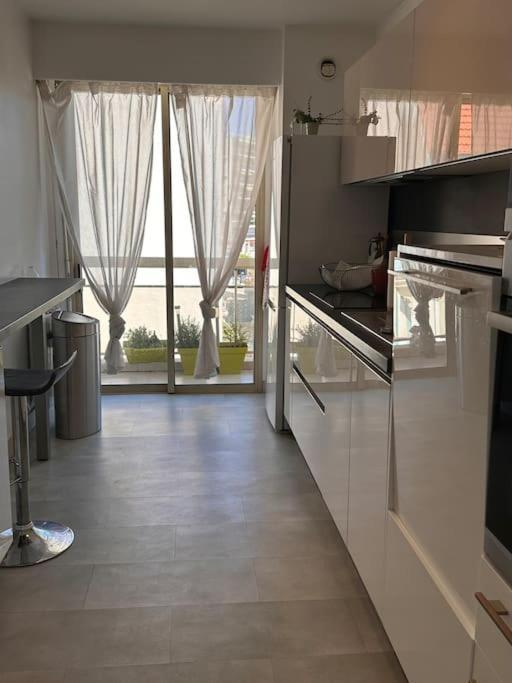 Appartement Panoramique Sur Mer Toulon Kültér fotó